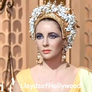 Elizabeth Taylor Plays Cleopatra Hollywood Epic Film Cleavage in  Costume Test  Violet Eyes Photograph 1962