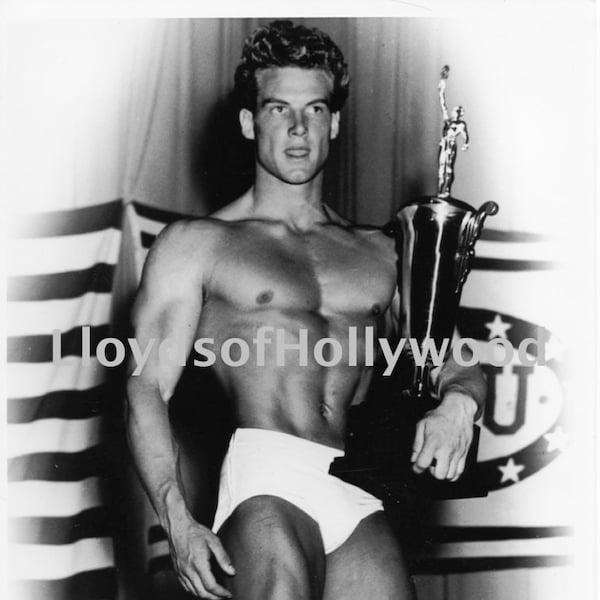 Steve Reeves  Mr Bodybuilder Hunk In Trunks Mr America Beefcake Photograph  1948