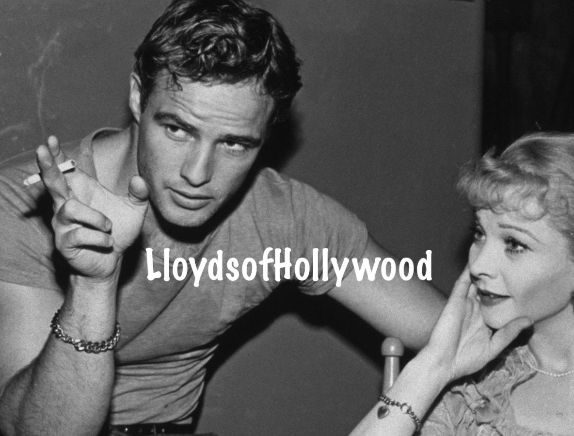 Marlon Brando en el set con Vivien Leigh Streetcar llamado Desire Candid Fotografía 1951