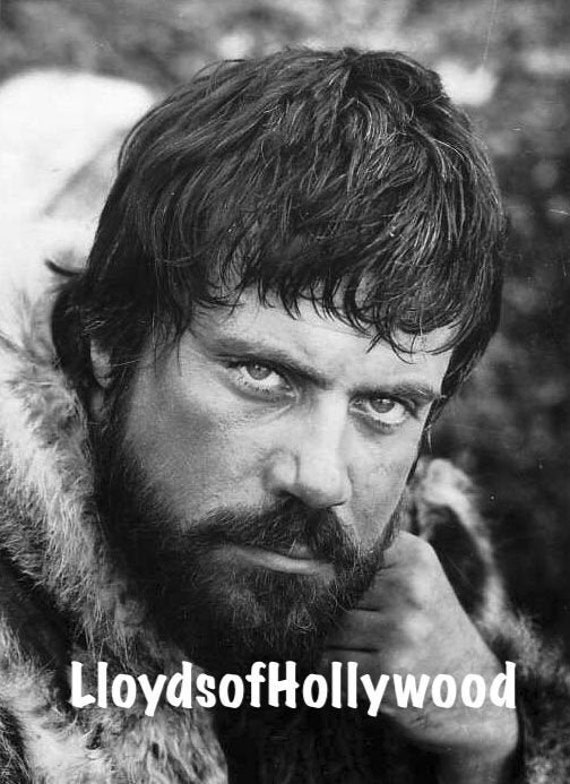 OLIVER REED ENGLISH ACTOR HANDSOME CANDID 8X10 PHOTO 3