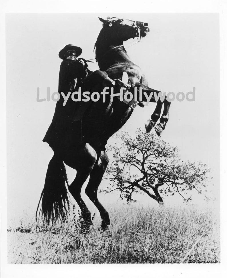 GLOSSY PHOTO PICTURE 8x10 Buddy Guy Posing With Hat And Glasses