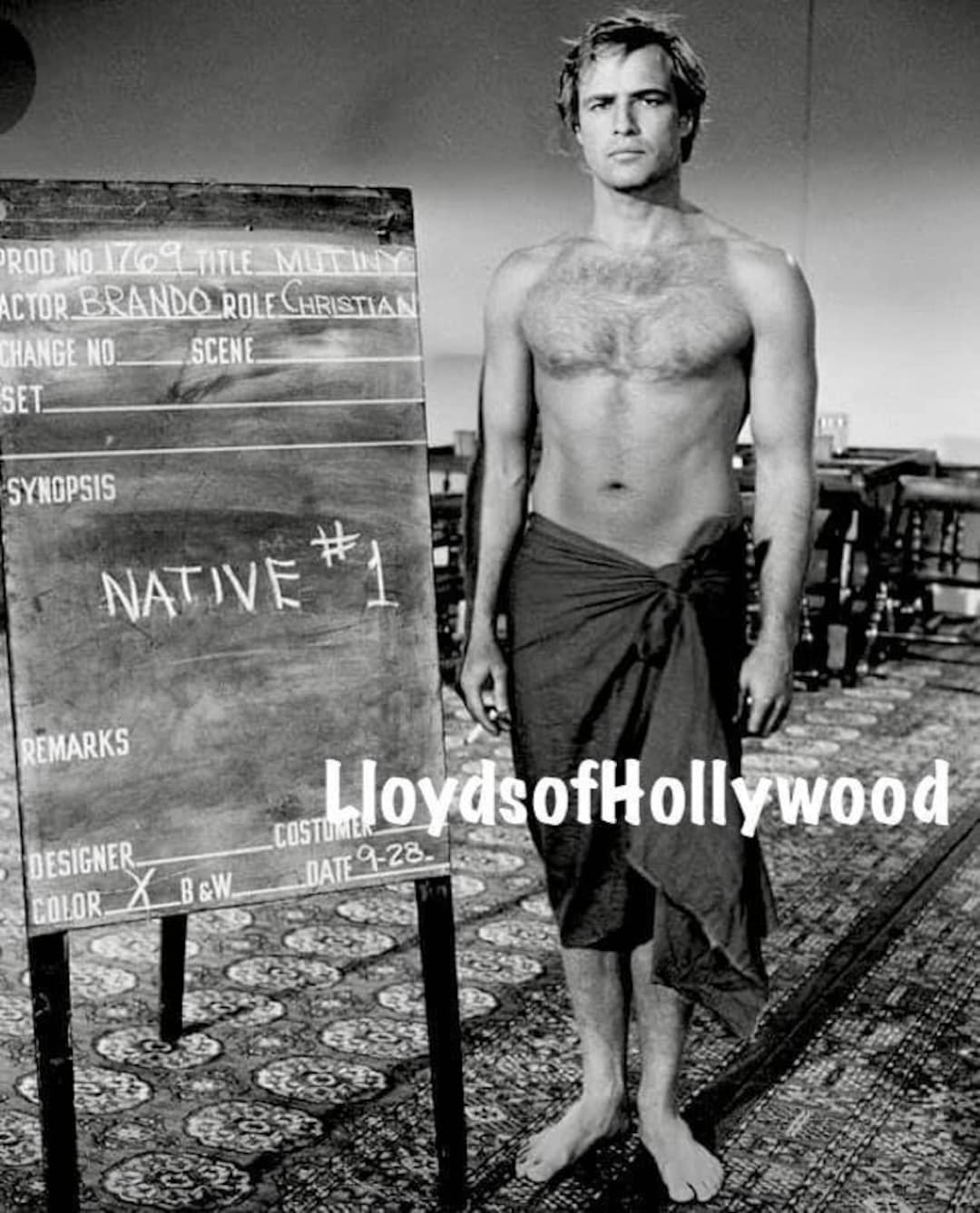 ハンサムな俳優マーロン・ブランドがバウンティでクリスチャン