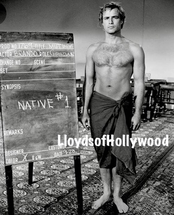 ハンサムな俳優マーロン・ブランドがバウンティでクリスチャン