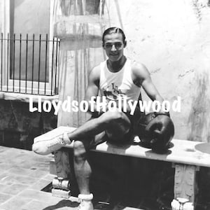 Rudolph Valentino Handsome Latin Lover Silent Film Star Ready For Boxing Match  Candid Photograph 1922