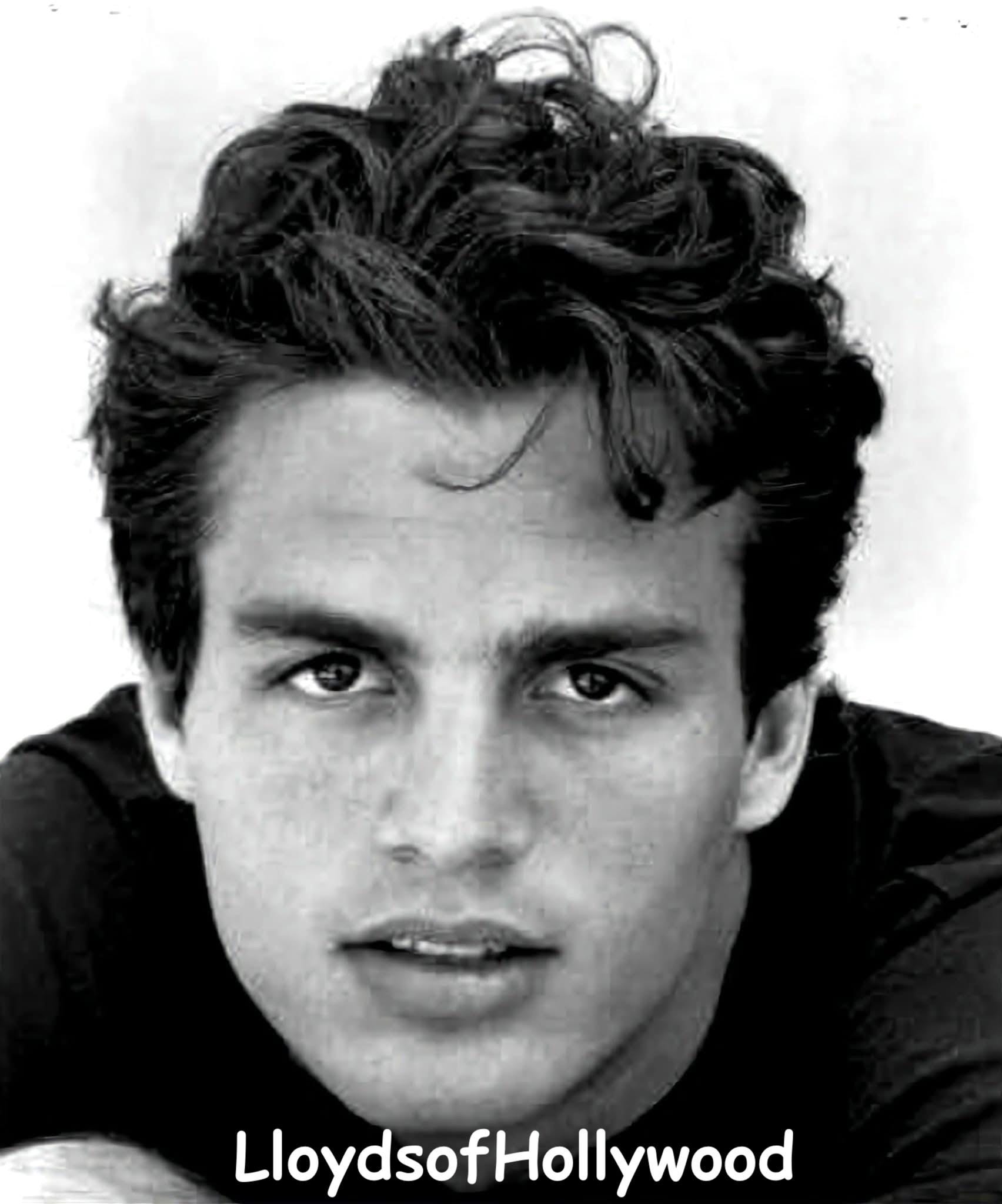 Mark Ruffalo Handsome Actor Movie and TV Star Head Shot Photograph 1995 ...