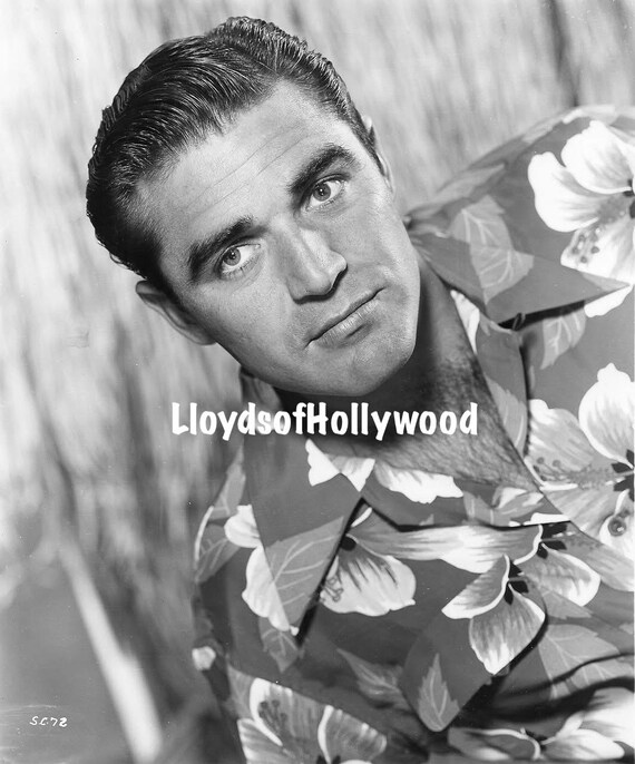 Actor Steve Cochran 60 Photos - Moonagedaydream.film