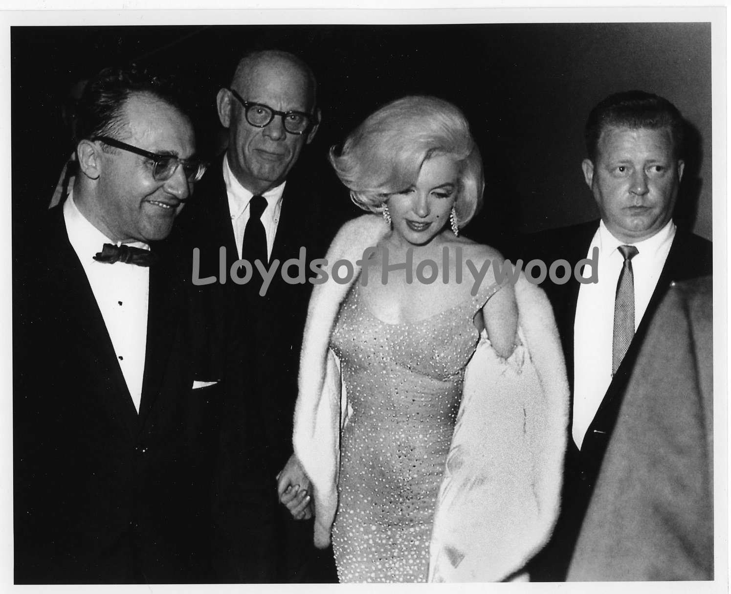 マリリン モンローと義父ミラー シニア JFK 誕生日パーティーの写真 1962 年
