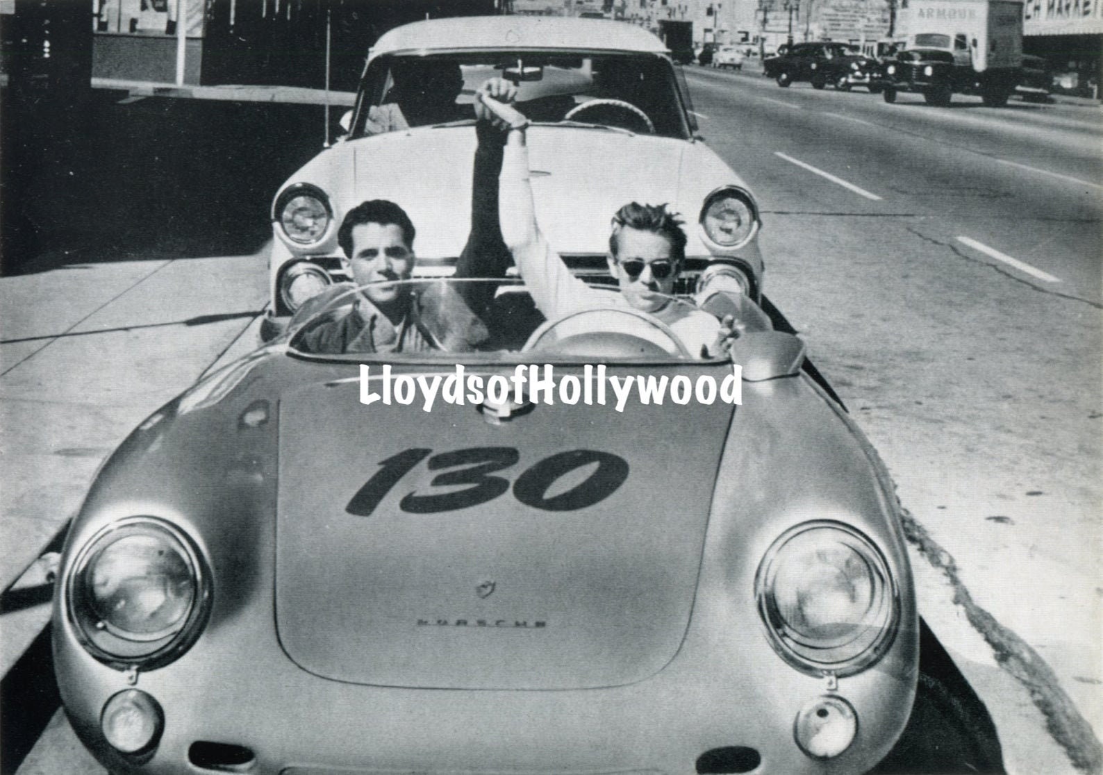 James Dean Rolf Wütherich Im Porsche Spyder Todesauto, das angeblich  verflucht sein soll Candid Fotografie 1955, image size:1588x1116
