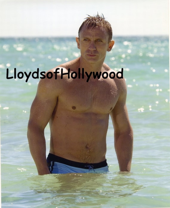 Daniel Craig James Bond 007 Hunk in Trunks Beefcake Photograph Etsy Sweden