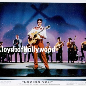 Elvis Presley Rey del Rock 'n' Roll Original Vintage USA Lobby Card en el escenario Preformando Loving You Photograph 1957