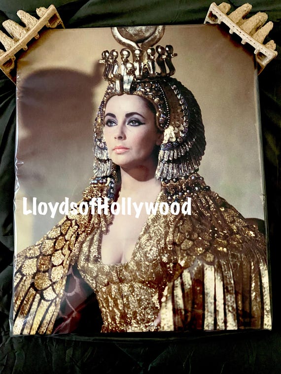 Elizabeth Taylor as Cleopatra Wearing Entrance Into Rome Gold Dress  Designed by Irene Sharaff Canvas Print Wall Art 1962 - Etsy Israel