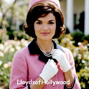 jackie kennedy pink dress costume Julia Fox Defends Bloody Jackie Kennedy Halloween Costume