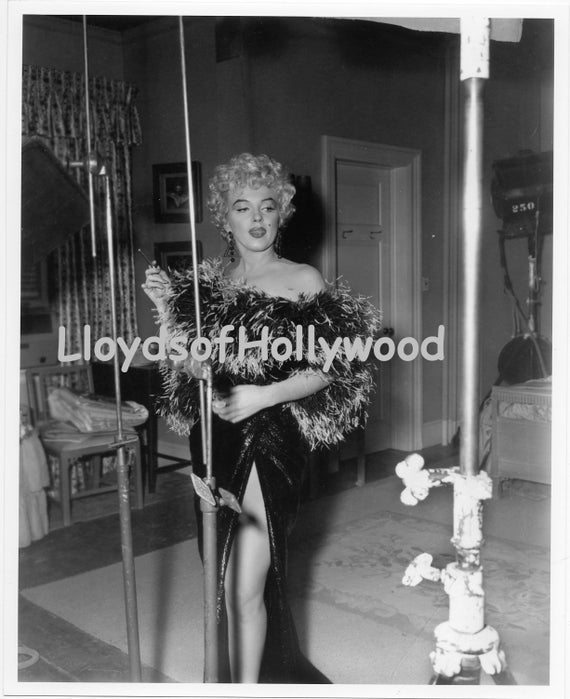 Marilyn Monroe Seven Year Itch On Set Candid Photograph 1955 Etsy Marilyn Monroe Seven Year Itch On Set Candid Photograph 1955 Etsy