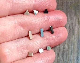 Modern Triangle CZ Ribbon Freedom Fashion 316L Surgical Steel Cartilage/Tragus Bar Modern Triangle CZ Ribbon Freedom Fashion 316L Surgical Steel Cartilage/Tragus Bar