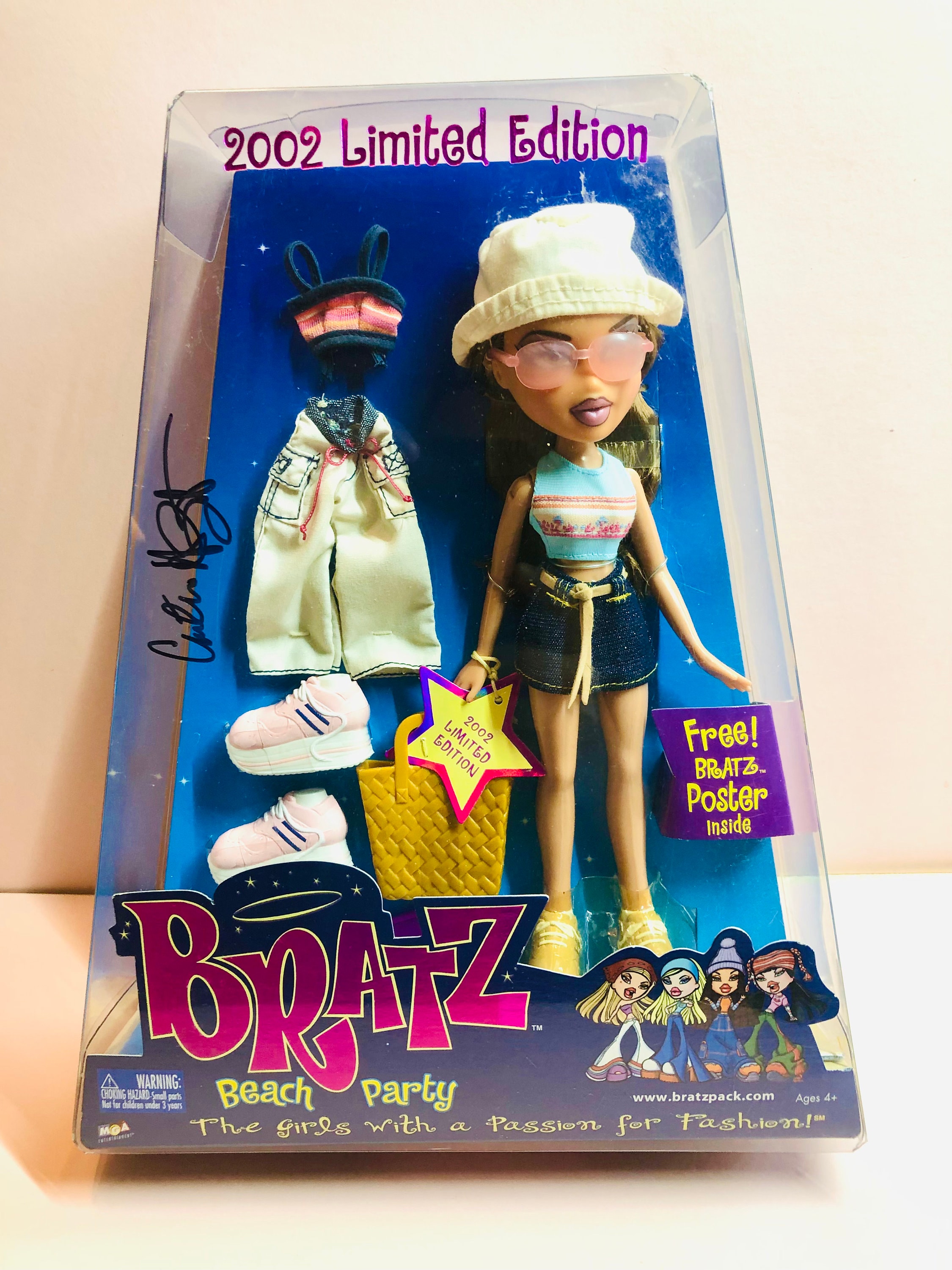 Bratz Beach Party Yasmin Original 2002 Edition. Autographed by