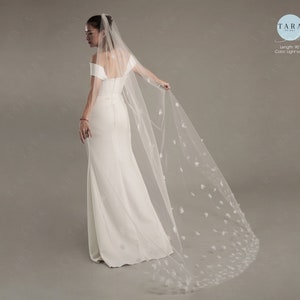 SADIE | Custom Chapel Veil/Wedding Veil with Petals/ Petal chapel veil/3D organza veil |TA.V.075