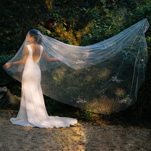 RAYNA with blusher| Chapel embroidery floral veil/ floral embroidered veil/ Chapel wedding veil/ floral lace applique/ Botanical bridal veil