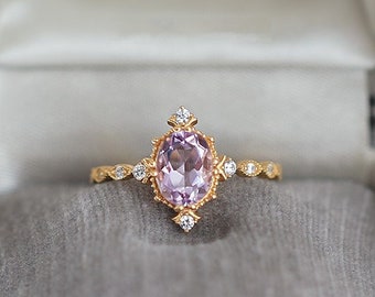 Natural Lavender Amethyst Birthstone Ring, Scalloped Band, February Stone Ring, Vintage Amethyst Crystal Ring, Custom Bespoke Gemstone Ring