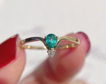 Vintage Emerald Gemstone Engagement Rings, Pear Cut Natural Emerald Diamond Ring, Green Emerald Ring, May Birthstone Rings, Anniversary Ring