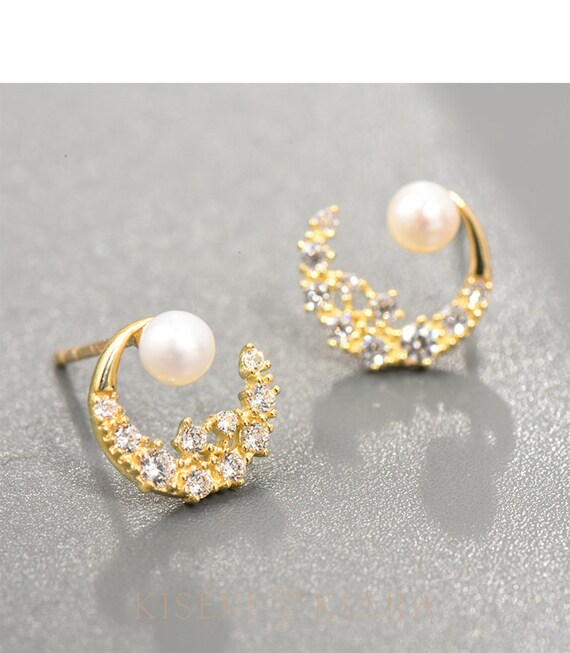 10k Solid Gold Cultured Pearl Moon Stud Earrings Crescent Moon