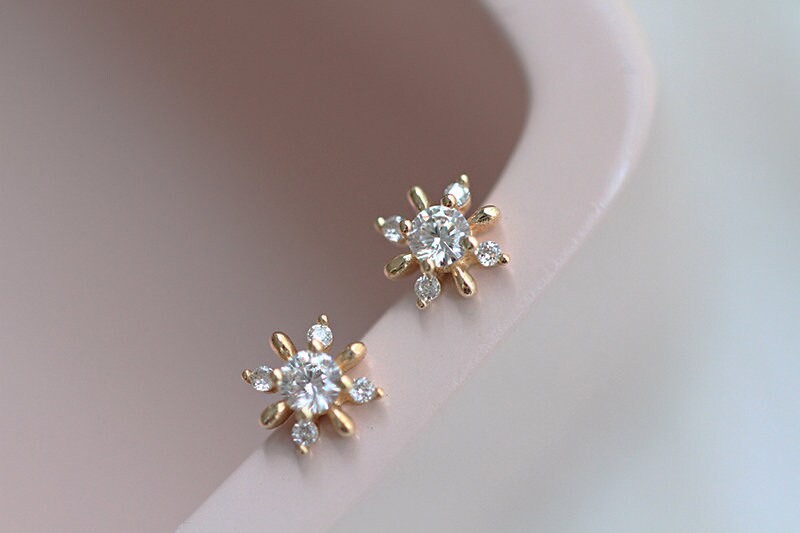 Flower Stud Earrings 5 Diamond Ear Studs Diamond Studs For Etsy