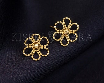 18k Solid Gold Lace Floral Earrings, Delicate Flower Pattern Earrings, Classic Lacework Gold Earrings, Whimsical Petal Stud Earrings