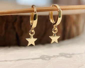 10k Solid Gold Star Dangle Earrings, Minimalist Star Drops, Elegant Dangle Stars, Chic Star Designs, Celestial Earrings, Hypoallergenic