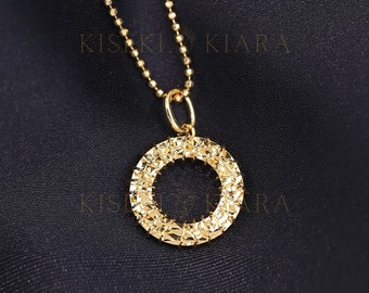 18kt Yellow Gold Flat Donut Shape Pendant, Simple Circle Of Life Charm Necklace, Gold Round Necklace, Layering Pendant, Everyday Necklace