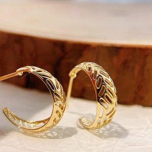 10k Solid Gold Vintage Curved Stud Earrings, Hollow Hoop Earrings, Modern Twist Earrings, Fashionable Hoop Earrings, Bold Statement Earrings image 5