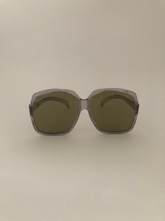 Unique glasses, romantic glasses, original glasses