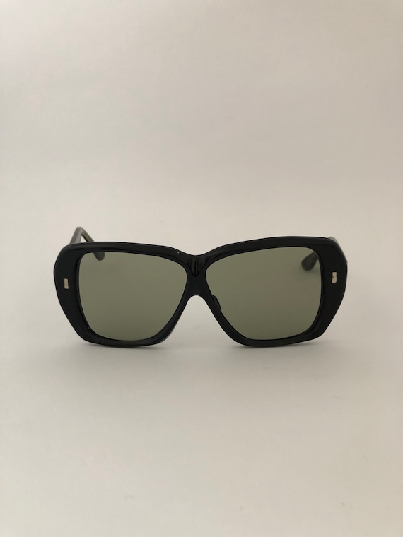 Unique glasses. Romantic glasses. Original glasses