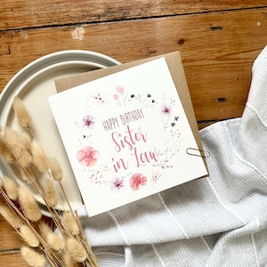 Geburtstagskarte für Schwägerin – Handgemachter Kranz mit gepressten Blumen – Elegantes Blumendesign – Einzigartige Karte für Sie – Von der Natur inspiriert, BFR1-SIL