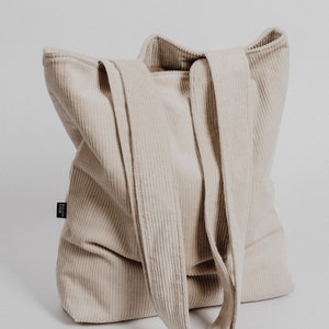 Shopper Mom Bag Stofftasche aus Soft Cord hell beige | Schultertasche, Einkaufstasche | Geschenkidee