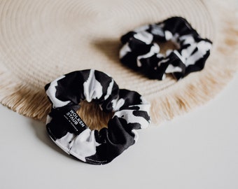 Scrunchie "black + white" Haargummi aus Jersey / weiß & schwarz