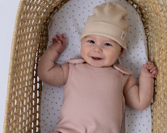 rosa Baby Mädchen Strampler | UK Kleine Marke | Weiche, dehnbare Bio-Baumwolle | Stoffwindelfreundliche Babykleidung | Neugeborenen Geschenk