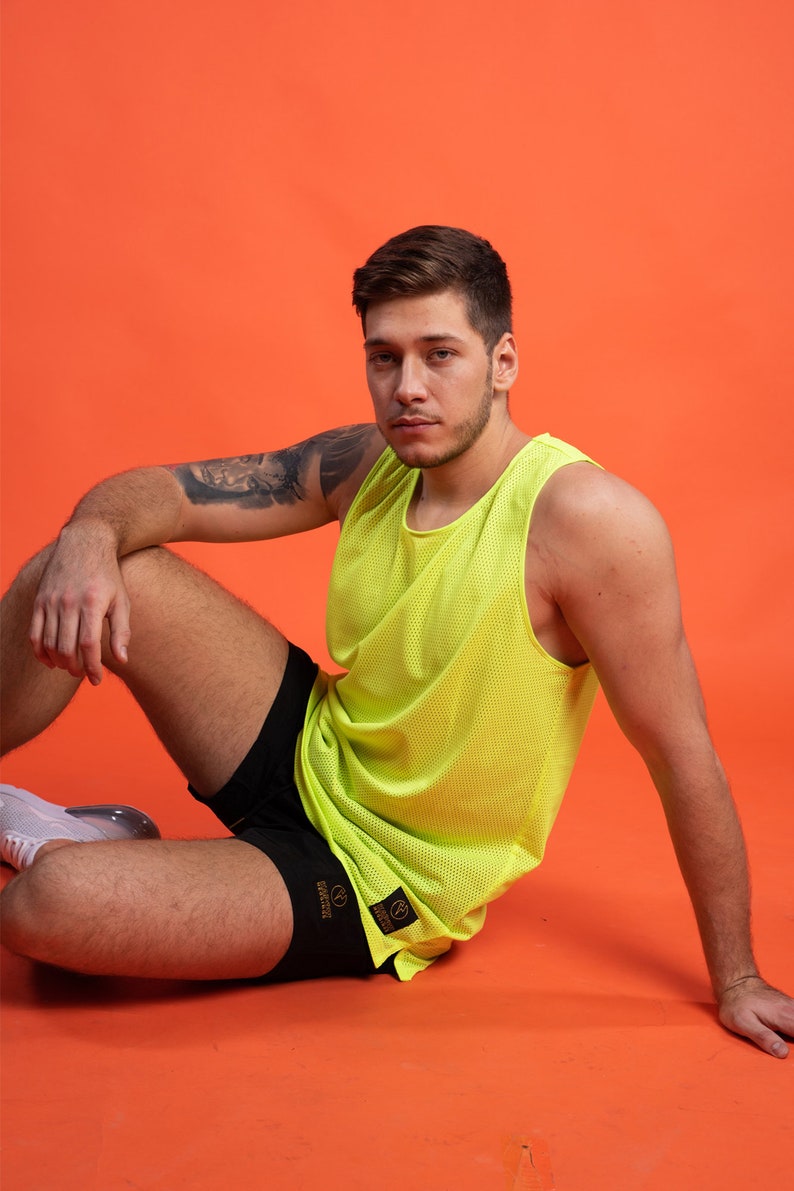 Neon Yellow Performance Street Style Fashion Kapow Meggings Men/'s Tank Top Sleeveless Shirt Workout Quick Dry Sunstrike