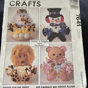1995 McCall&#39;s Crafts Pattern 7641/702 Adorable Gift Baskets Uncut