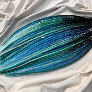 Blue Dreams | SE or DE smooth dreadlocks extensions | synthetic dreads | partial or full sets | Black ombre dark blue mint blue seagreen