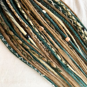 Forest Feeling | custom made dreadlocks extensions | synthetic dreads | partial or full sets |Brown Blond Lightblond Seagreen Black Ombre