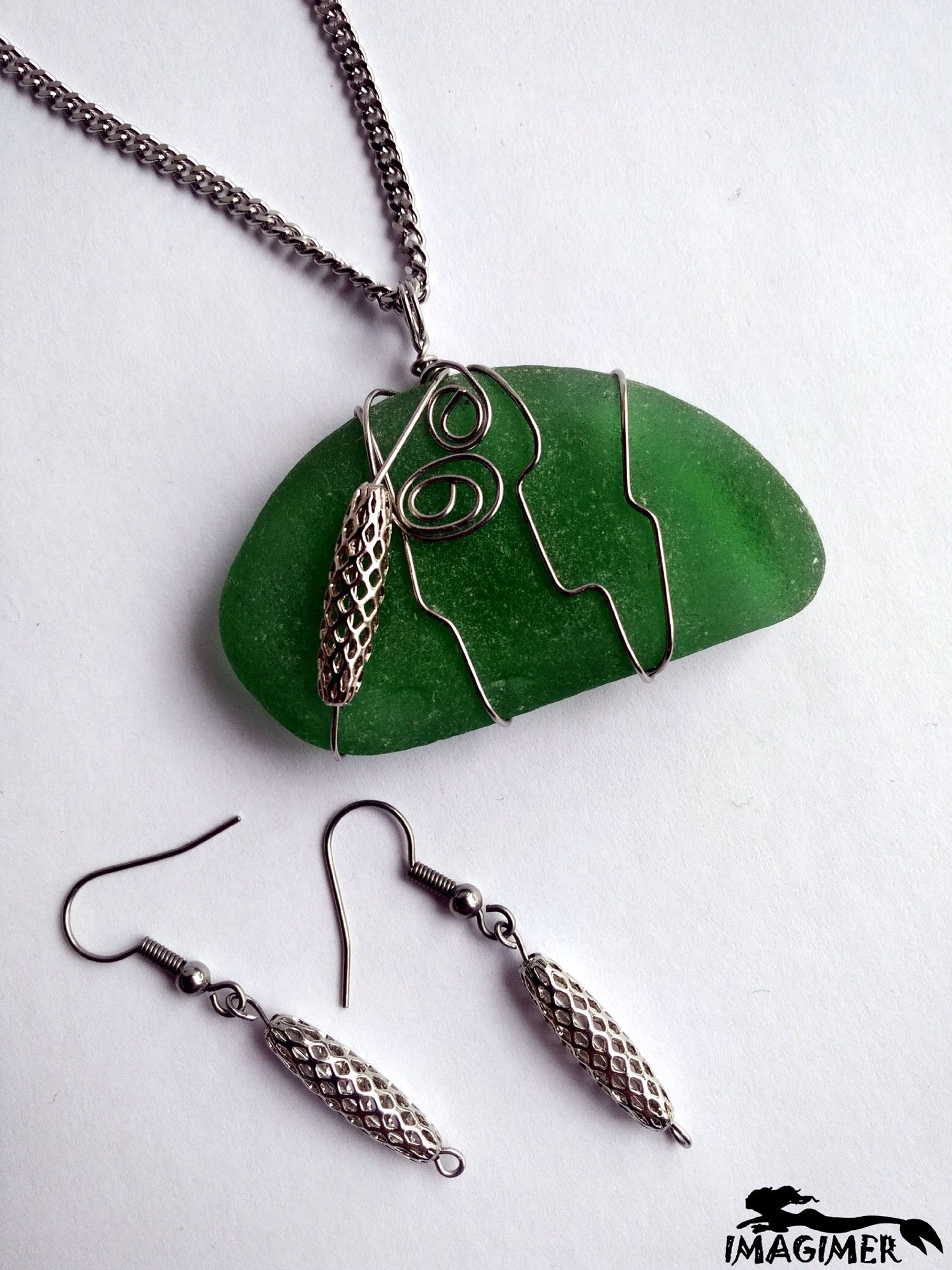 Genuine Sea Glass Bottom, Jewelry Kit for Her, Green Necklace and