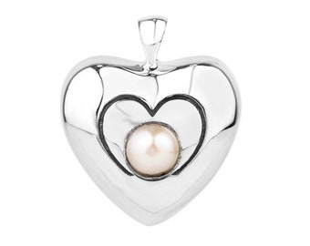 Heart pendant in silver with a Pearl