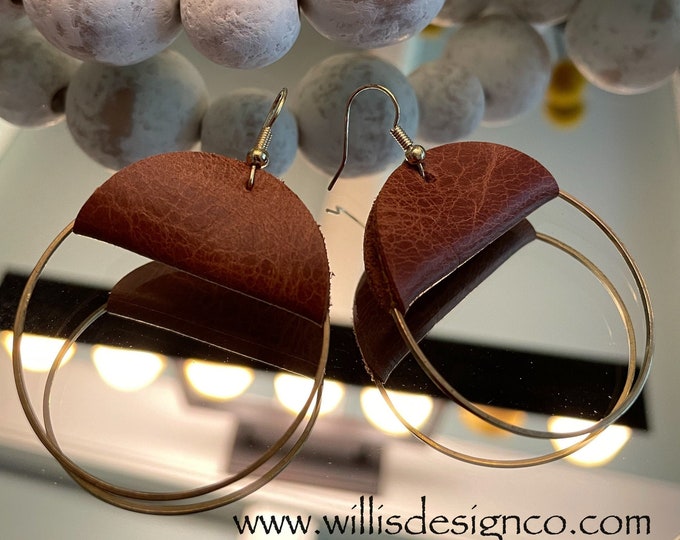 Brown saddle leather and gold hoop earrings