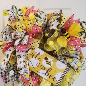 Bee wreath, Spring wreath, Yellow and black wreath
