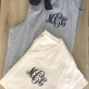 Monogrammed Seersucker Pajama Set - Navy, Pink, Blue, Charcoal - Bridesmaids Gift - Mother of the Bride - Mother of the Groom