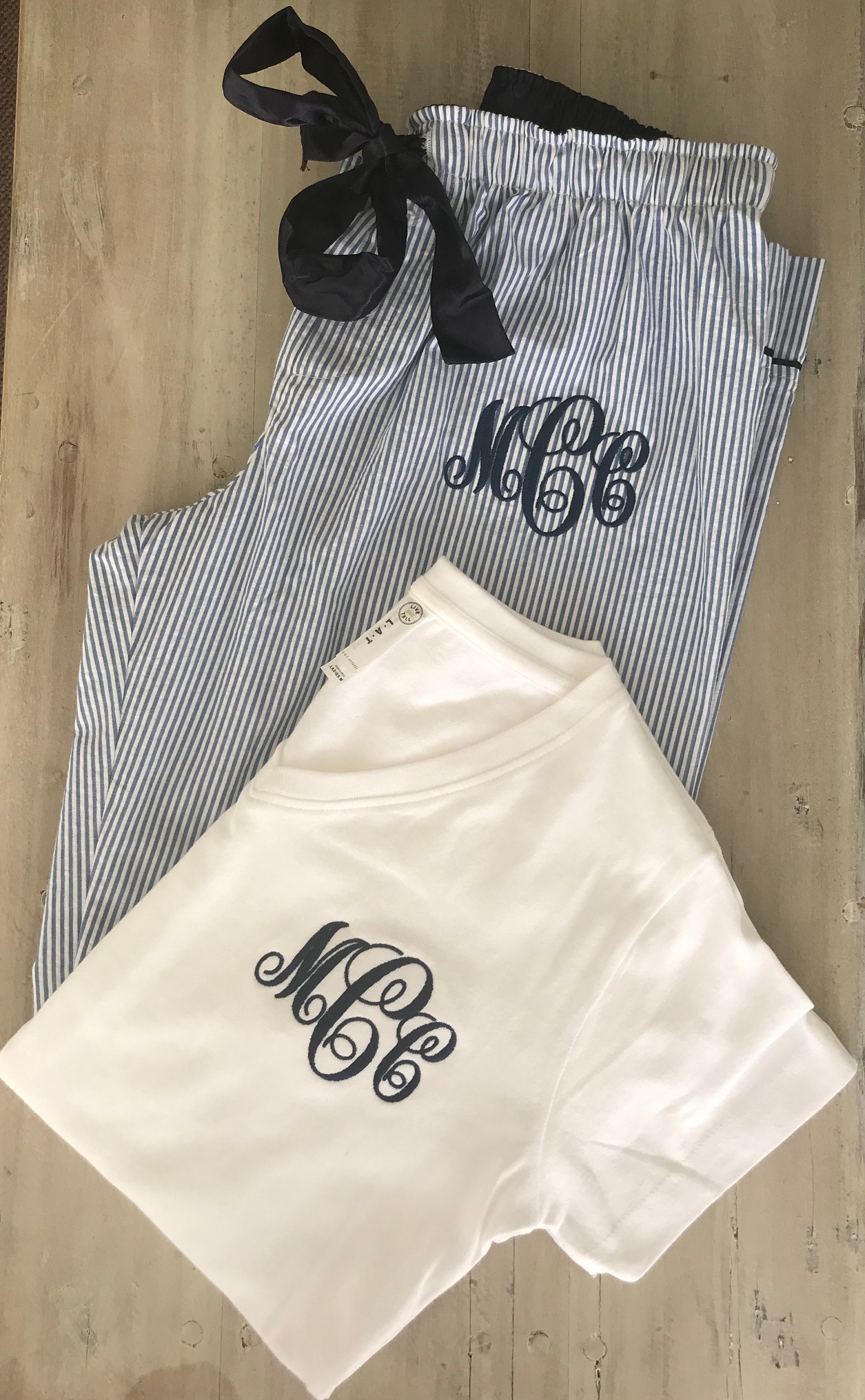 LittlePeachEmb Monogrammed Seersucker Pajama Set