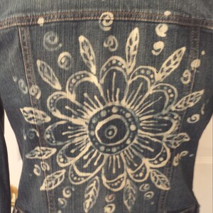 Up-fashioned cropped denim jean jacket - Hand bleached Flower Mandala - Size S, BOHO OOAK