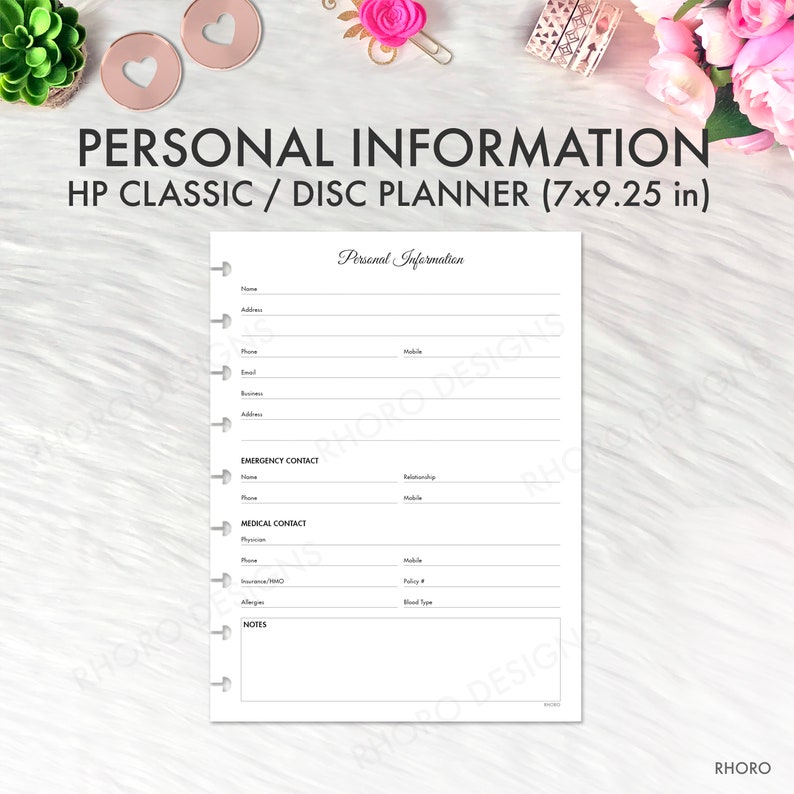 Op de afbeelding: Een zwart-witte printbare plannerpagina met de titel "Persoonlijke informatie" en secties voor naam, adres, telefoon, e-mail, noodcontact, medisch contact en notities. De pagina is ontworpen voor een HP Classic of Disc Planner van 7x9,25 inch.