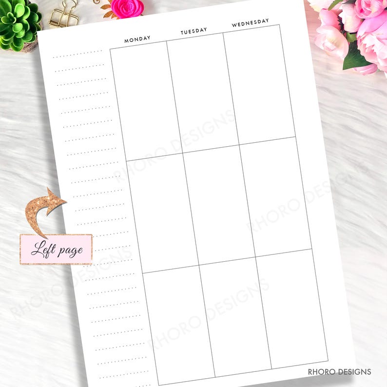 K&ouml;nnte beinhalten: Eine wei&szlig;e Planerseite mit Wochenlayout, mit Abschnitten f&uuml;r Montag, Dienstag und Mittwoch. Gepunktete Linien und ein Label "Left page" sind sichtbar. Das Design enth&auml;lt das Logo "RHORO DESIGNS".