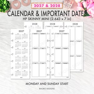 Könnte beinhalten: Ein Set aus weißen Kalendereinlagen für HP Skinny Mini Planer mit den Maßen 6,71 x 17,78 cm. Die Seiten enthalten Jahreskalender für 2027 und 2028, Monatsübersichten und seitliche Stanzlöcher zur Bindung. Der Text lautet 2027 & 2028.
