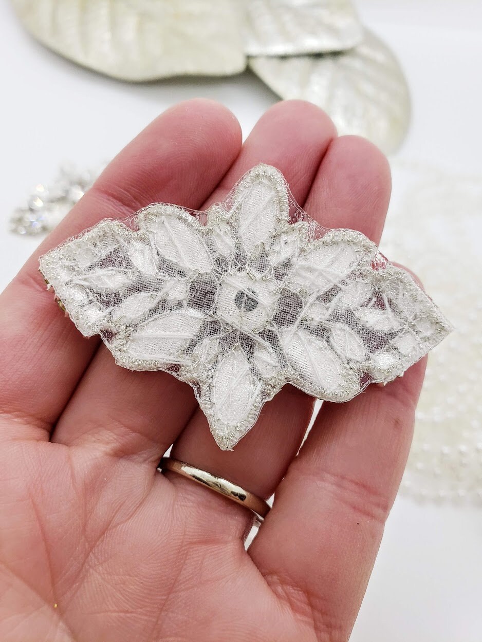 Strass-Blumen-Applikation 15x10,4 Cm – Gelbe Rückseite, Zum Aufbügeln Oder Aufnähen – Für Hochzeitskleider & DIY